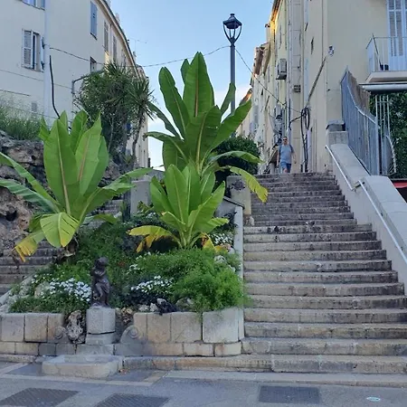 Bel Typique Proche Du Palais Et Plages